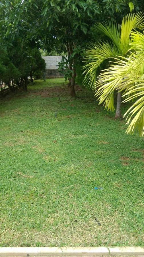 Holidays Hotel Nainamadama Luaran gambar