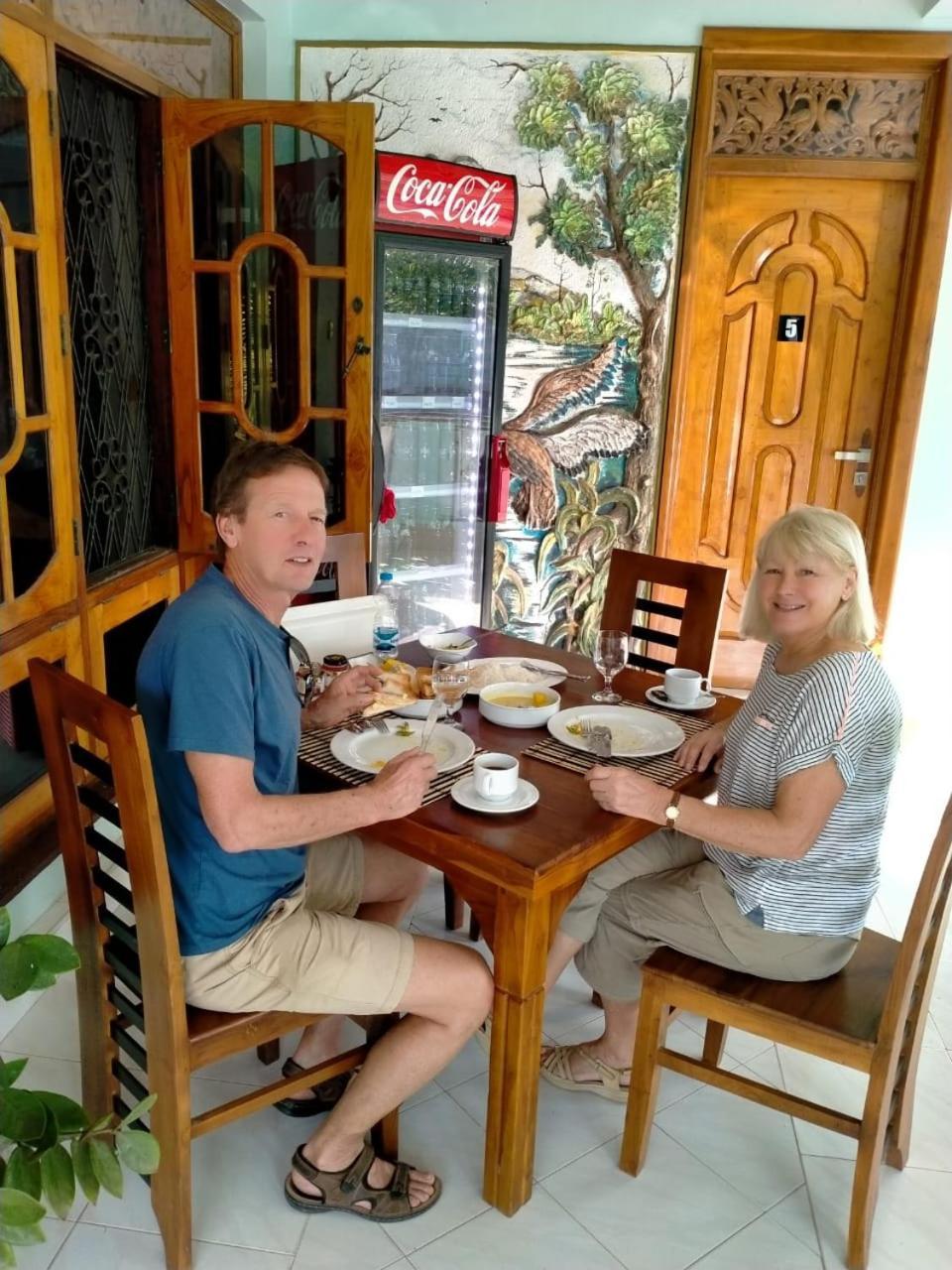 Holidays Hotel Nainamadama Luaran gambar