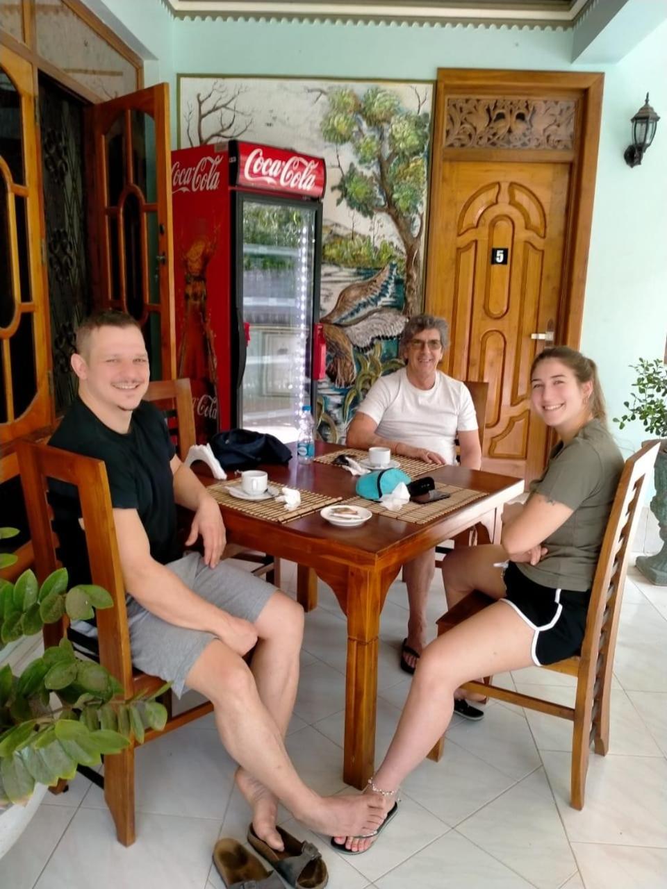 Holidays Hotel Nainamadama Luaran gambar
