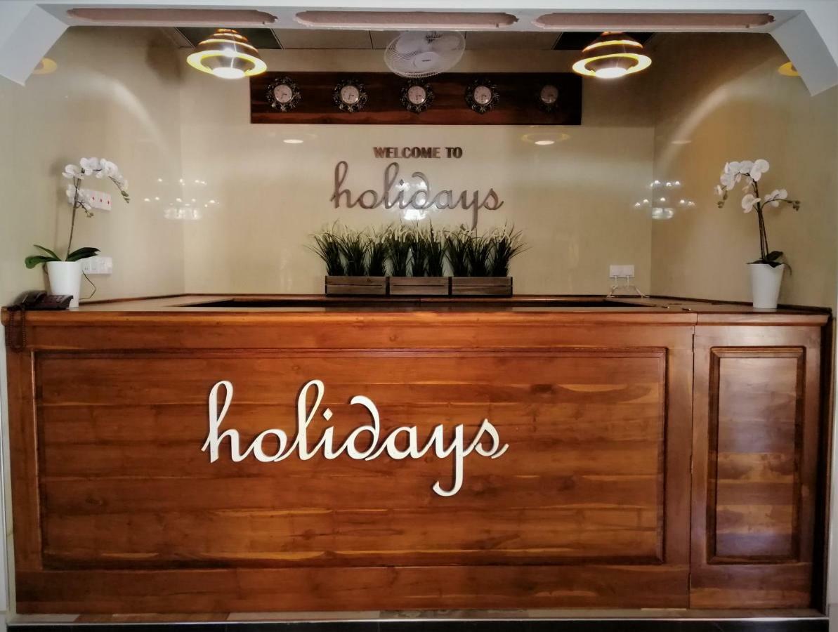 Holidays Hotel Nainamadama Luaran gambar