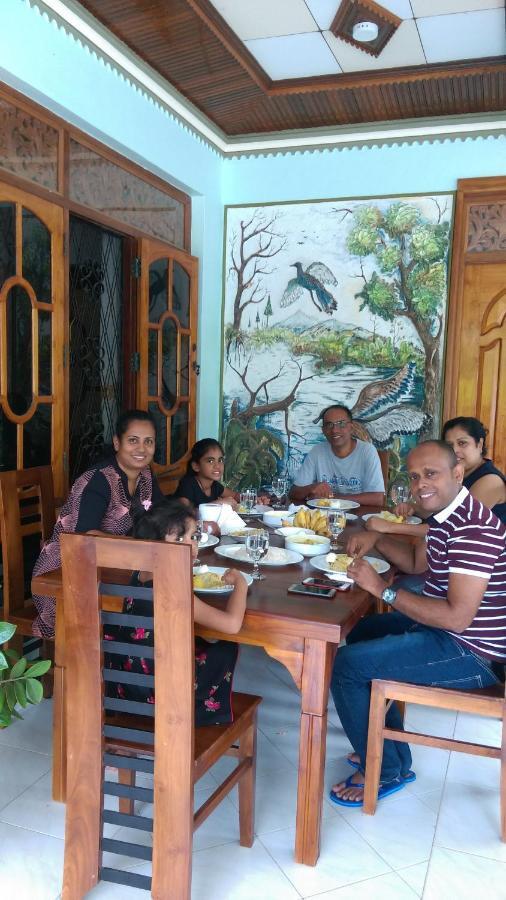 Holidays Hotel Nainamadama Luaran gambar